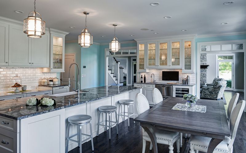 Kitchen Islands That Create Obstacle Courses