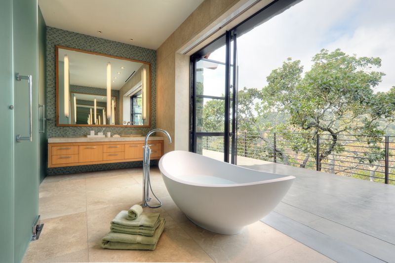 Secret Garden Tub