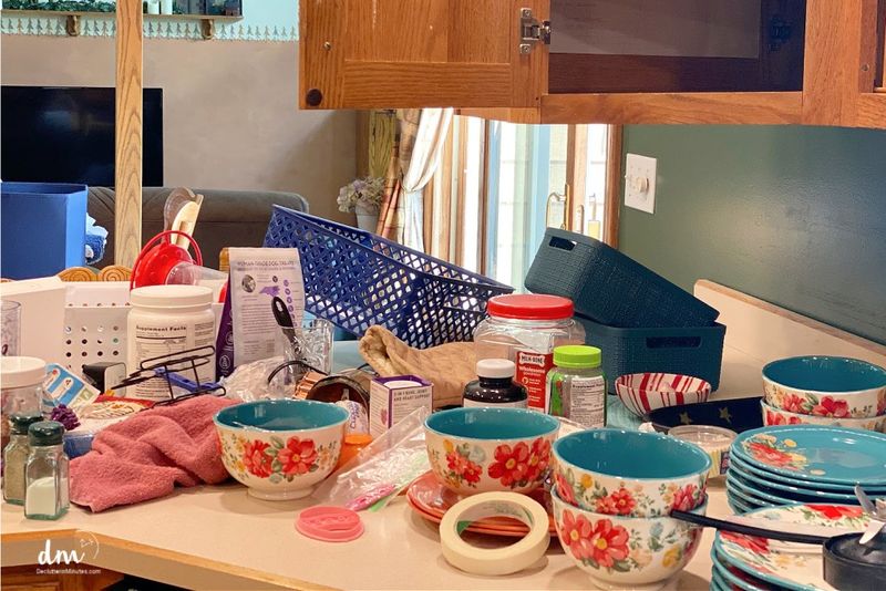 Cluttered Countertops: The Chaos Effect