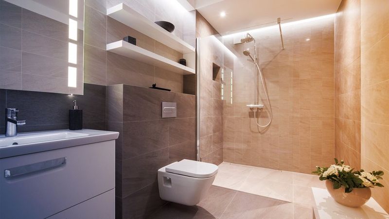 Oversized Walk-In Showers Without Doors