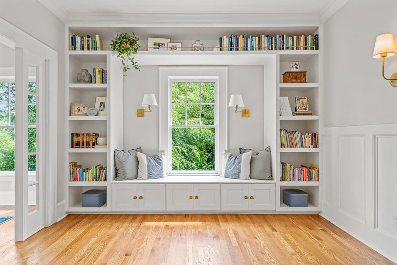 Built-In Bookshelves or Reading Nook