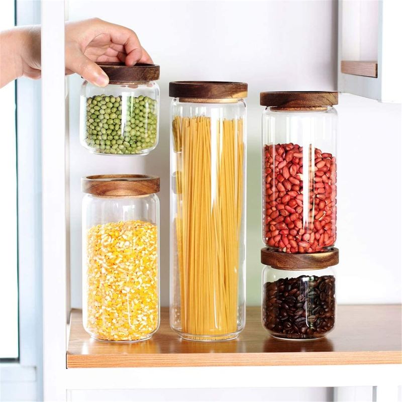 Use Uniform Food Containers