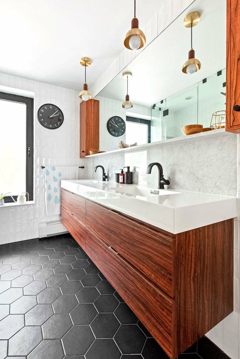 Double Vanities in Bathrooms