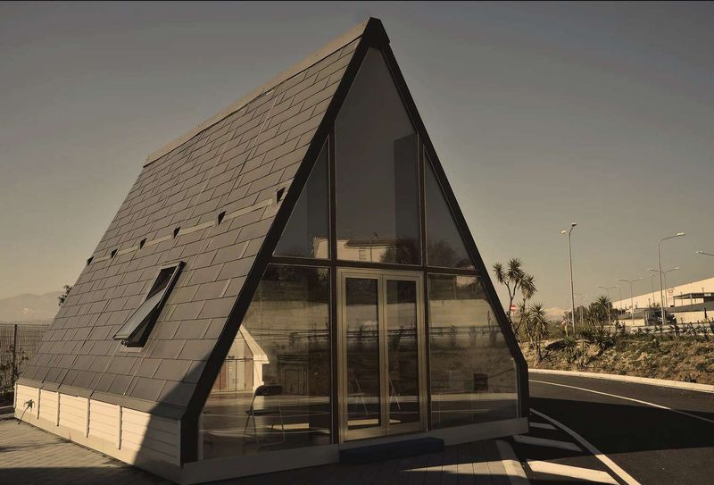 M.A.DI. Foldable Earthquake-Resistant Home