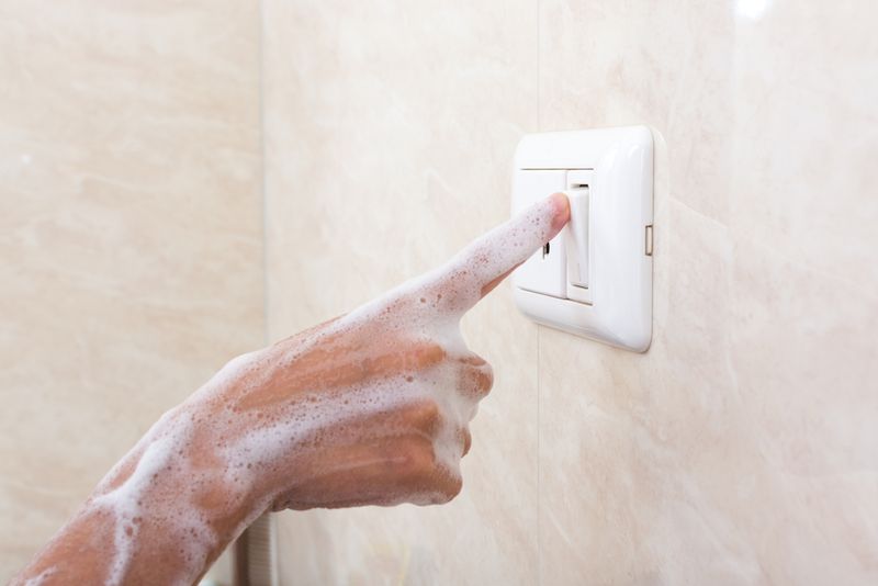 Installing non-waterproof lighting