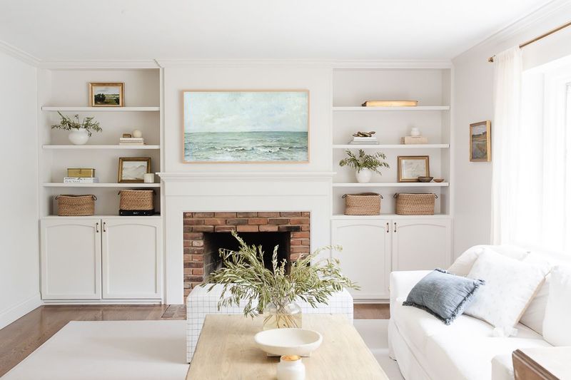 Opt for Light, Reflective Colors