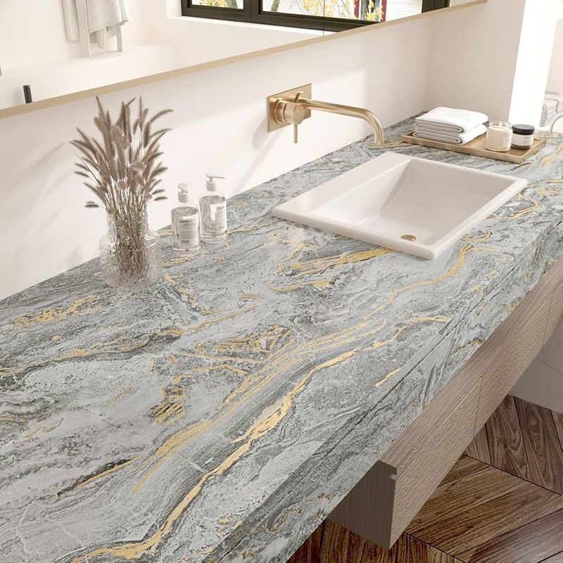 Crown With A Countertop Cover