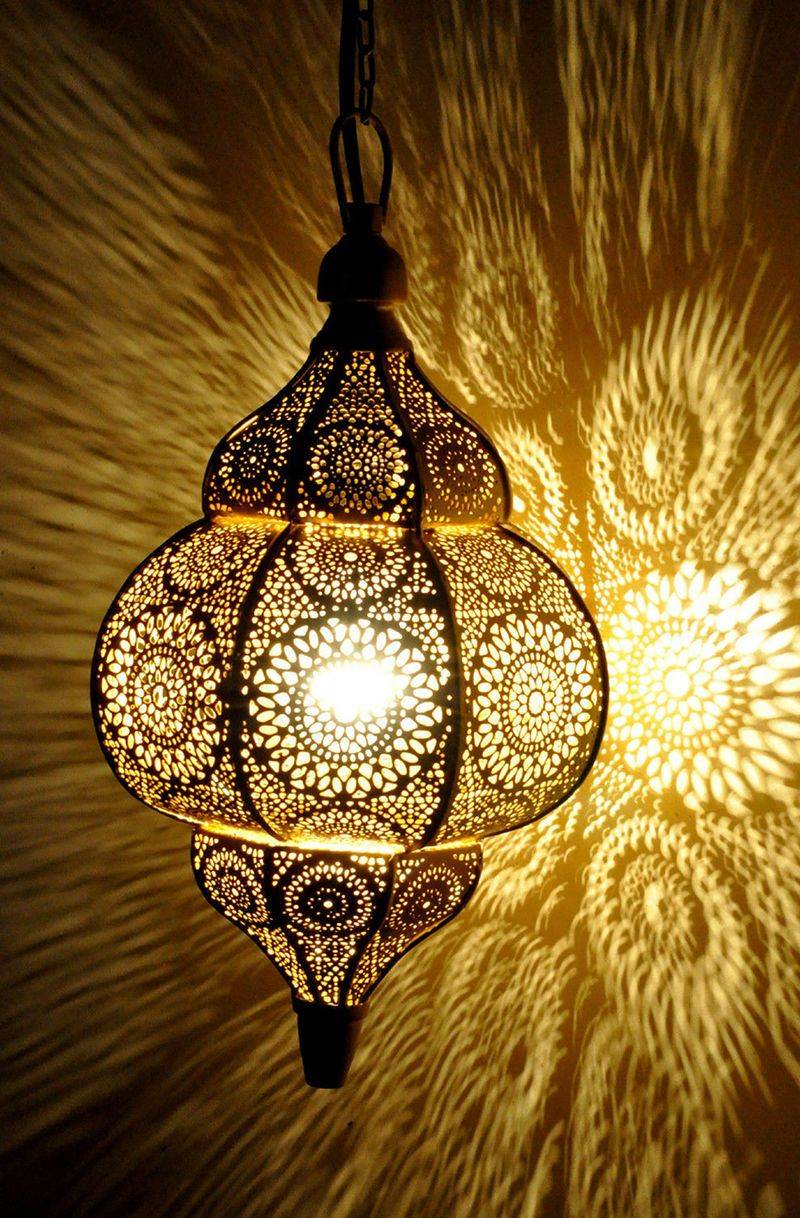 Use lantern-style lighting fixtures