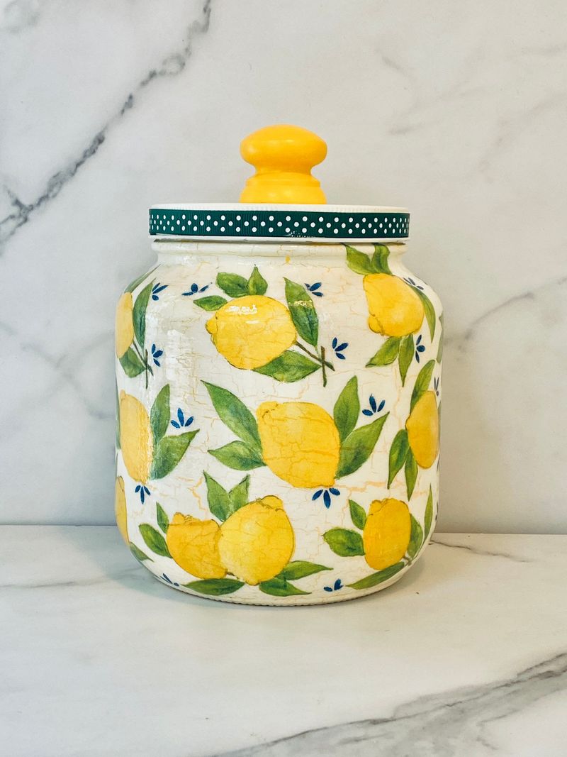 Citrus-Inspired Ceramic Canisters for Storage