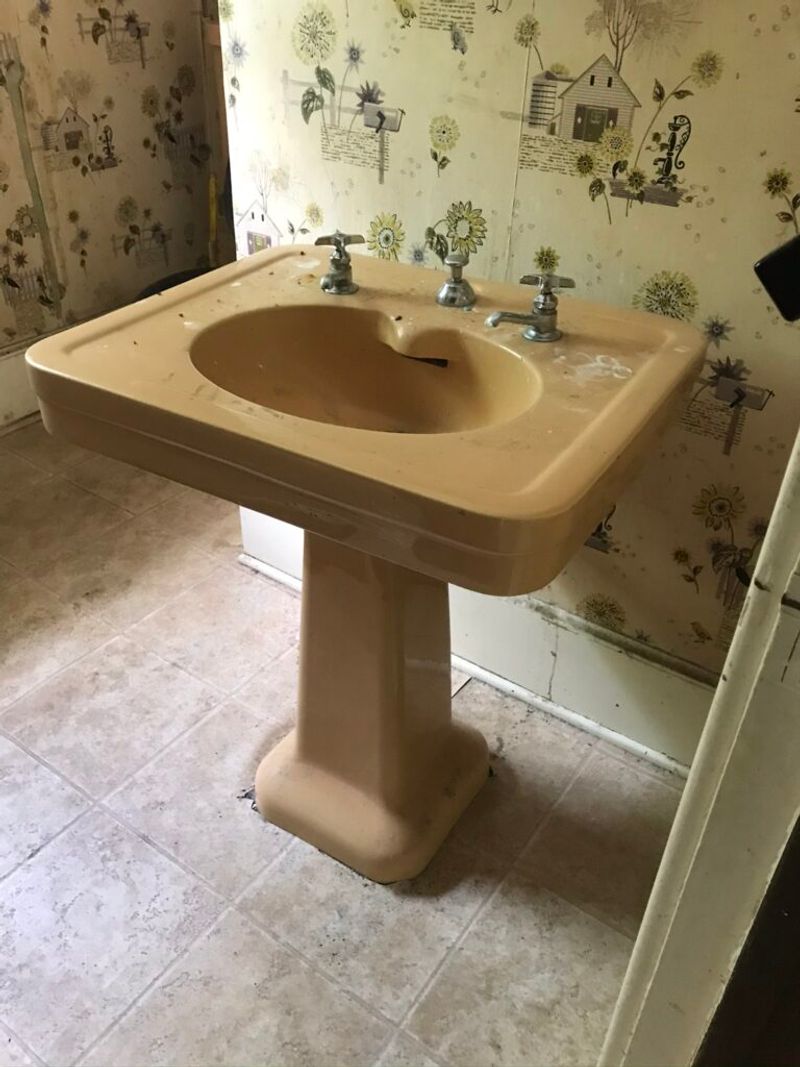Basic or outdated bathroom fixtures