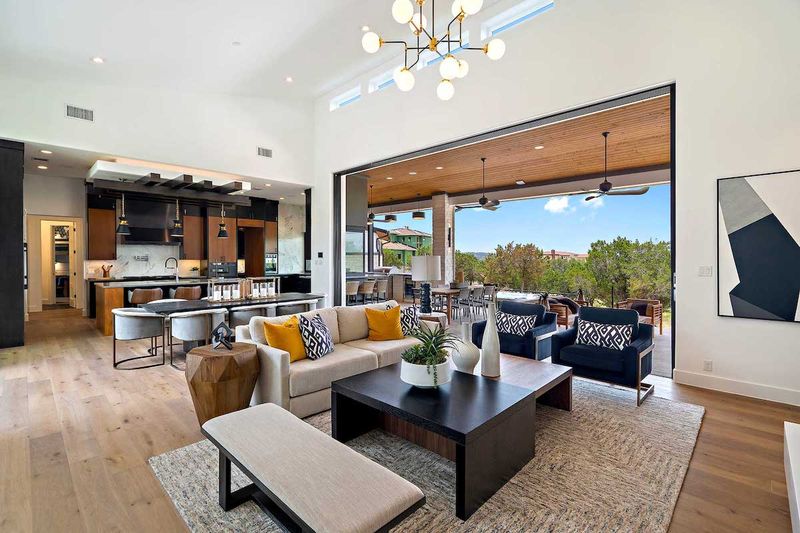 Placing Furniture Without a Layout Plan