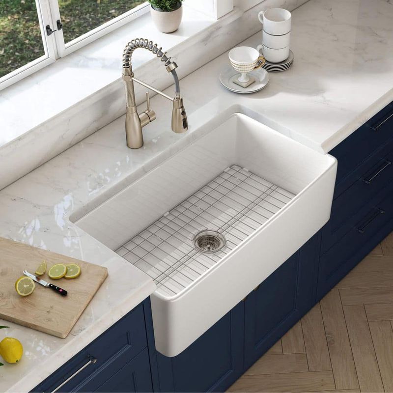 Farmhouse Sinks Make Splashes