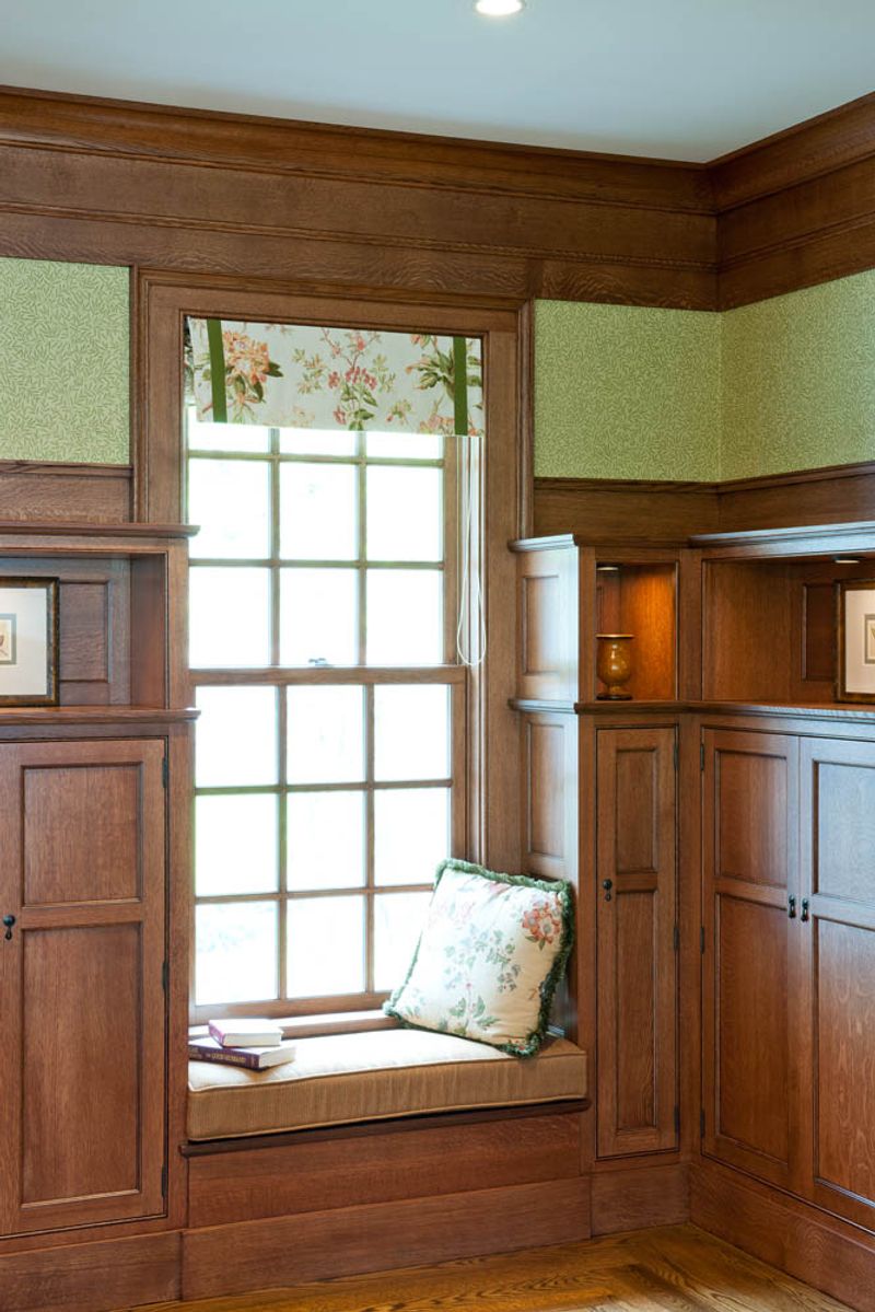 Built-In Cabinets and Benches