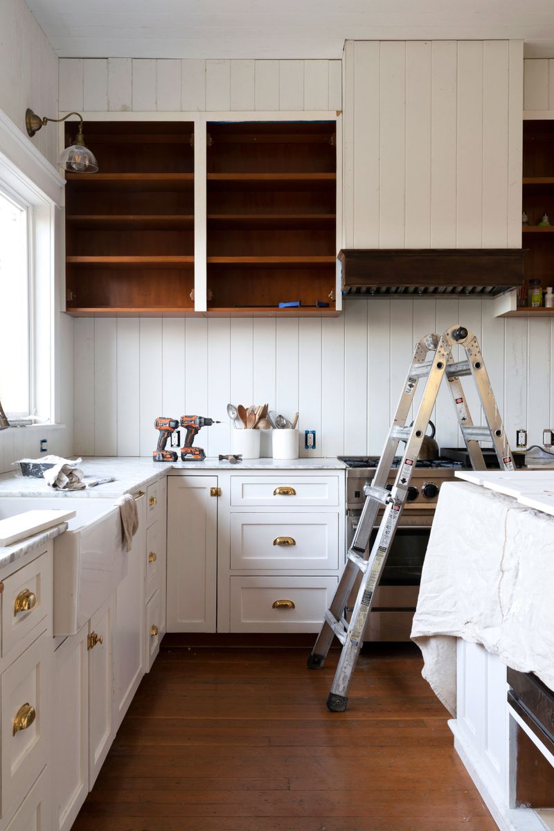 Cabinets Obstruct Ventilation or Windows