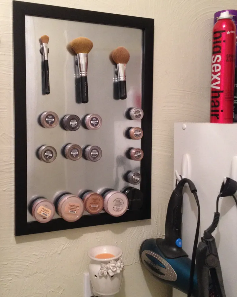Magnetic Makeup Board