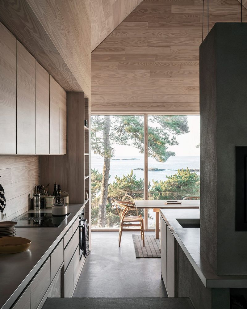 Minimalist Concrete and Wood with Modular Storage