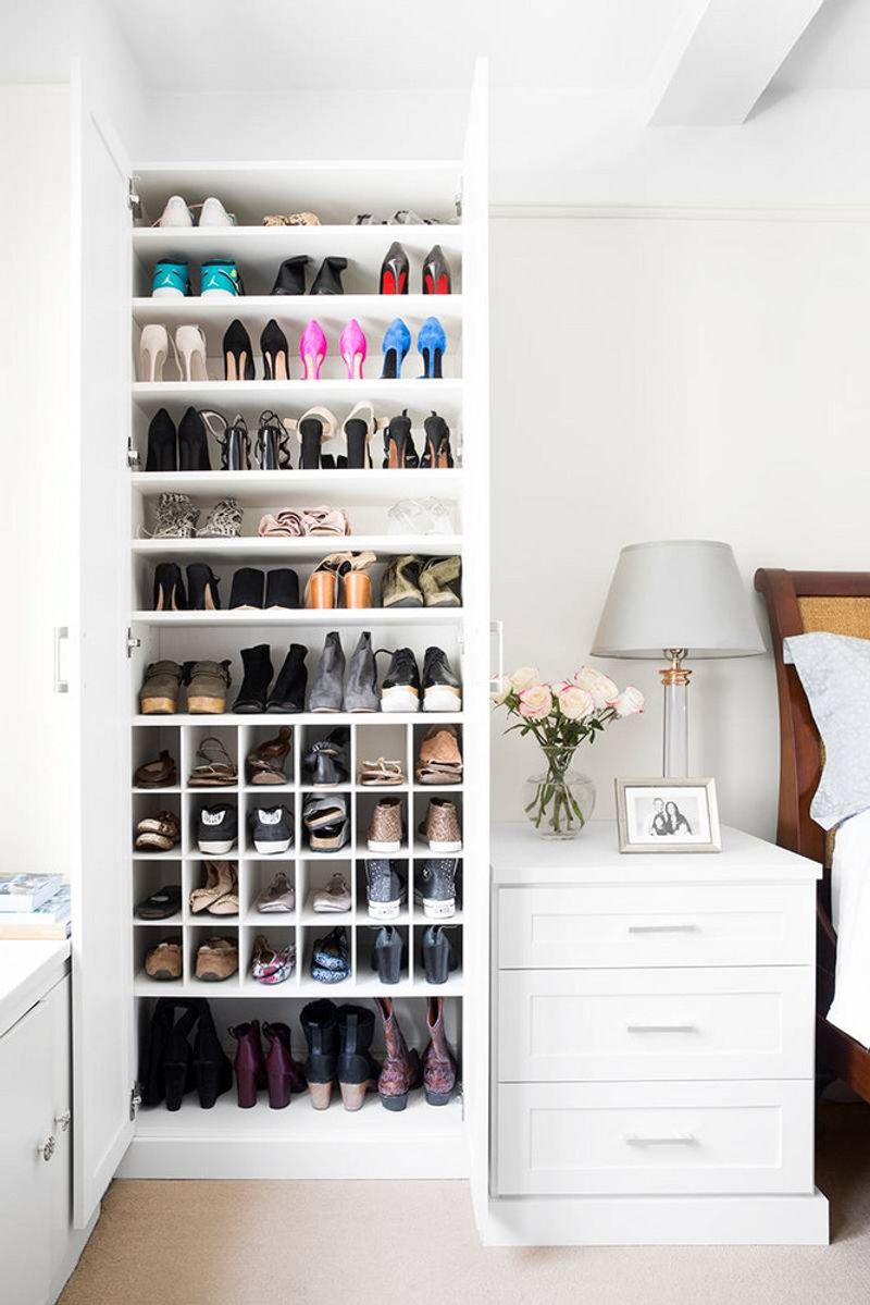 Built-in shoe cubbies