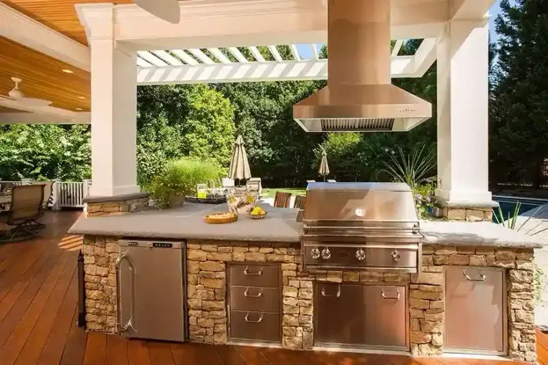 Outdoor Kitchens