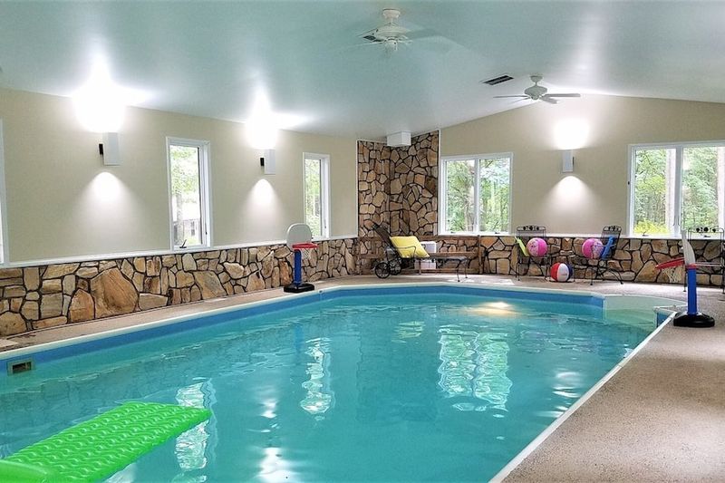 Reduces exposure to outdoor allergens