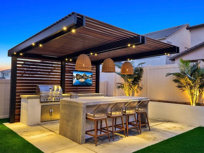 Outdoor Bar Corner
