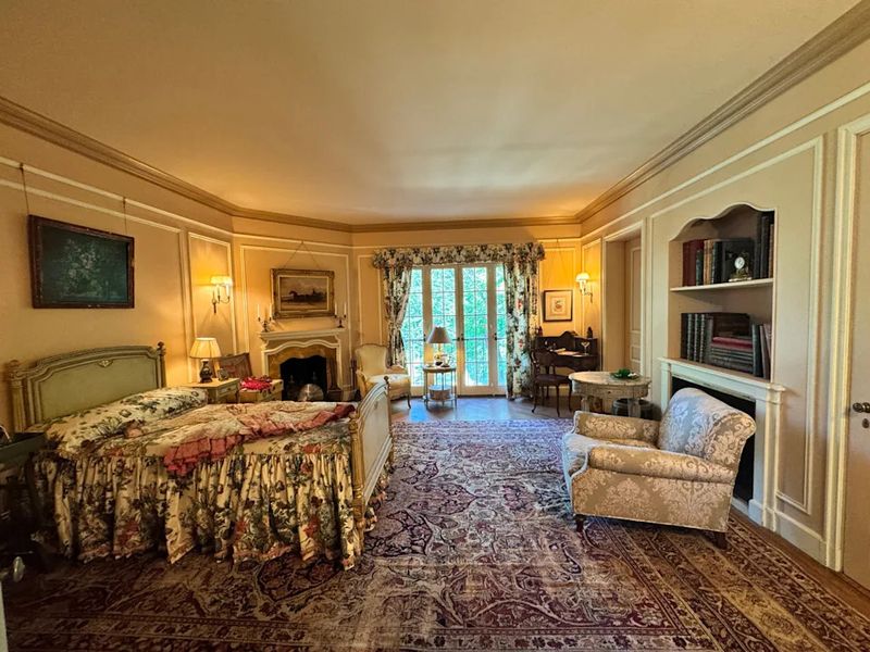 The Garden Suite Bathed in Timeless Romance
