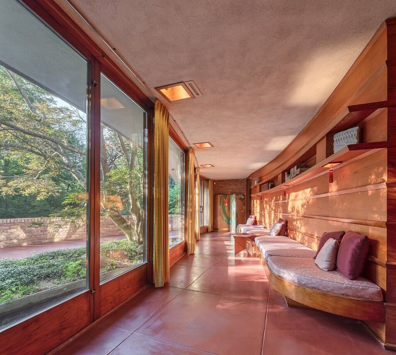 Laurent House – Rockford, Illinois