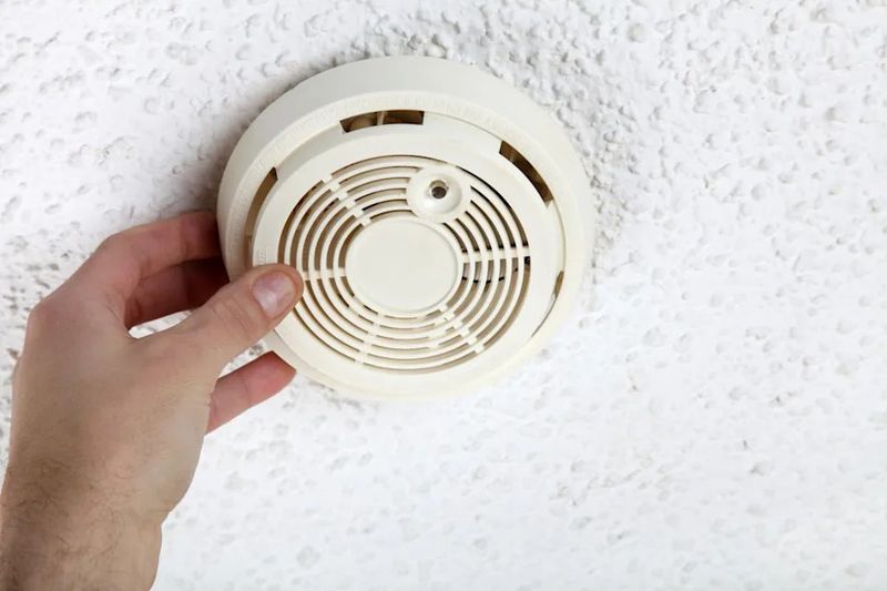 Outdated Smoke Detectors