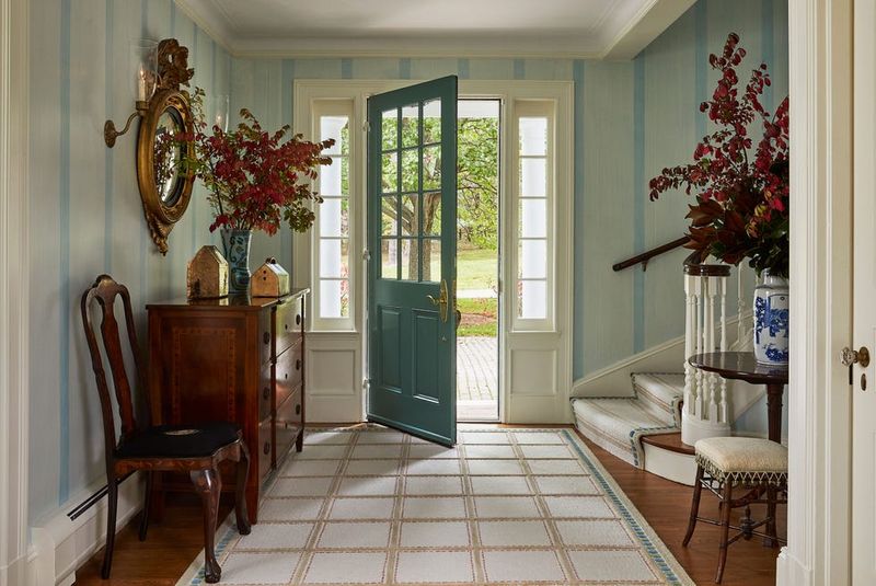 Fresh Welcome With Coastal Blues and Classic Touches