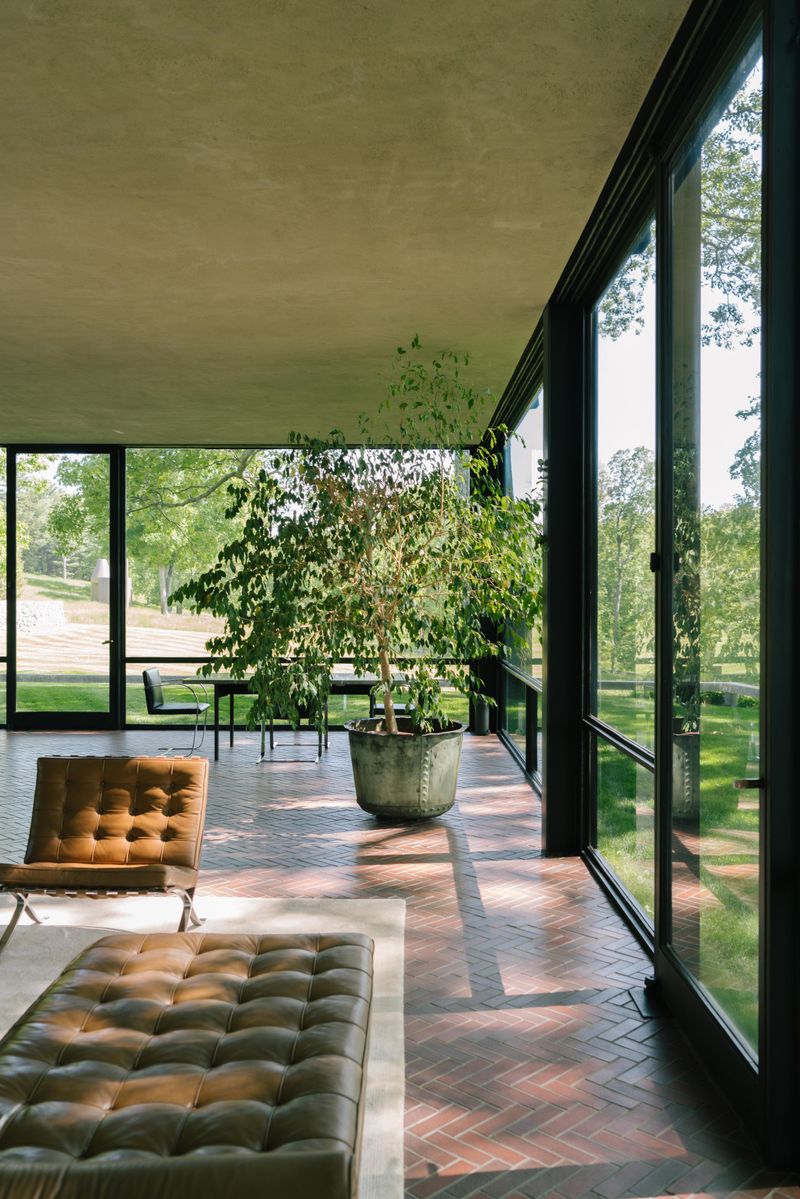 Modernism Stripping Away Decoration