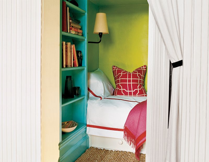 Wall-Mounted Reading Nook