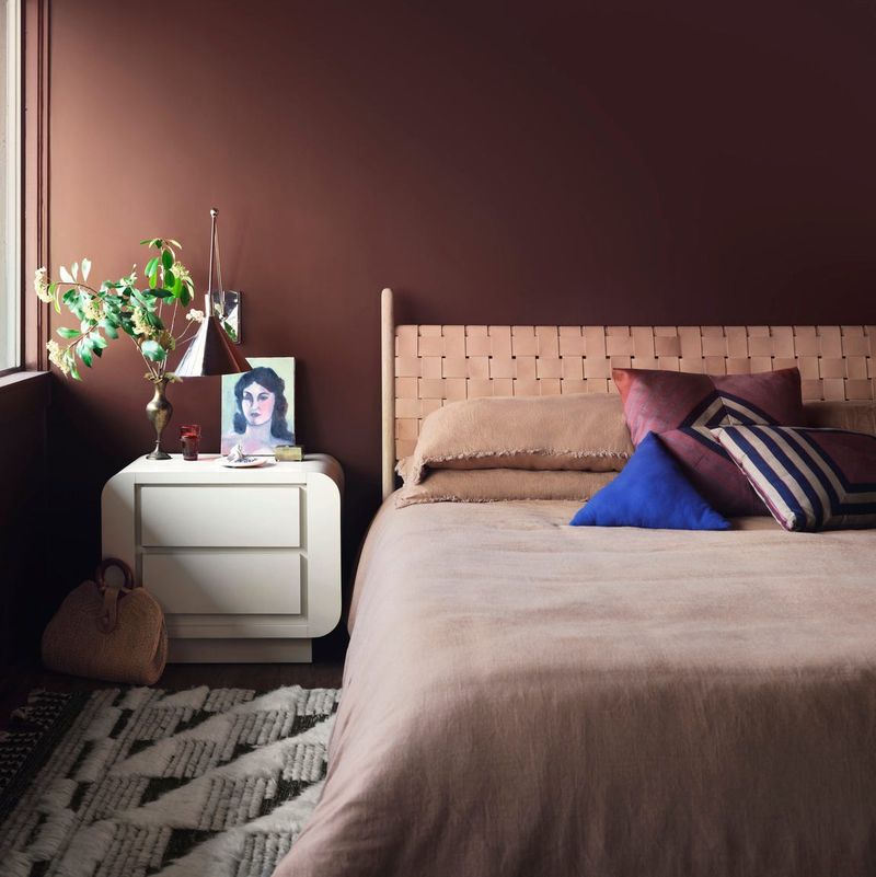 Walls Painted in Overstimulating Colors