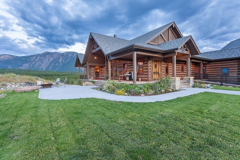 Montana's Majestic Manses