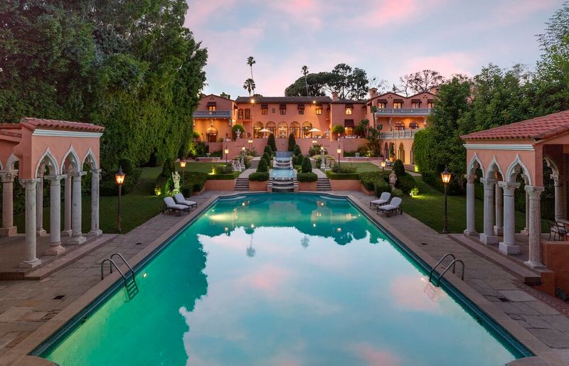 Beverly House, Beverly Hills, California