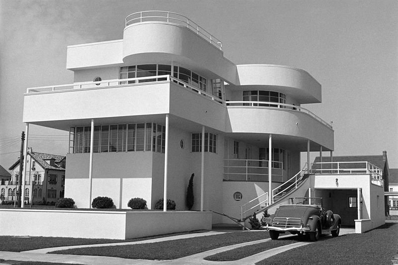 The Art Deco Townhouse