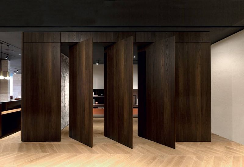 Choose Pivot Doors for a Modern Edge