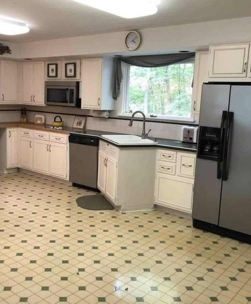 Crooked Kitchen