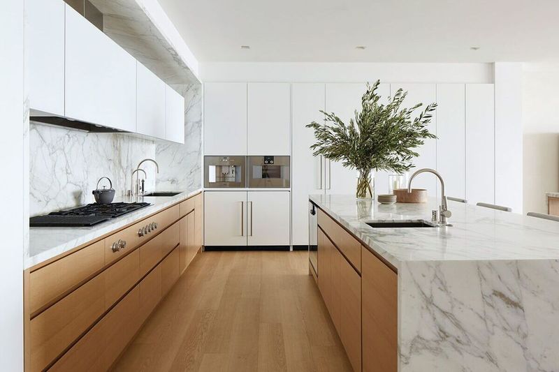 Keep Flat Surfaces Mostly Clear