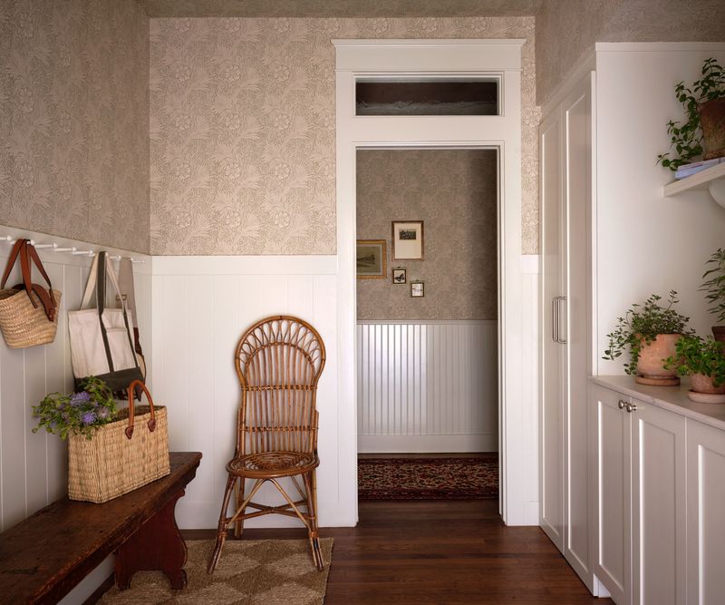 Charming Catch-All With a Vintage Mood